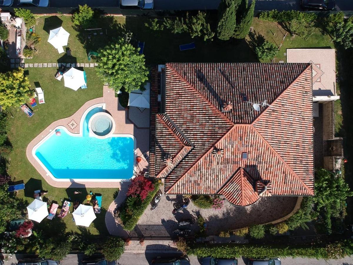 ديسينسانو ديل غاردا B&B Villa Giulia المظهر الخارجي الصورة